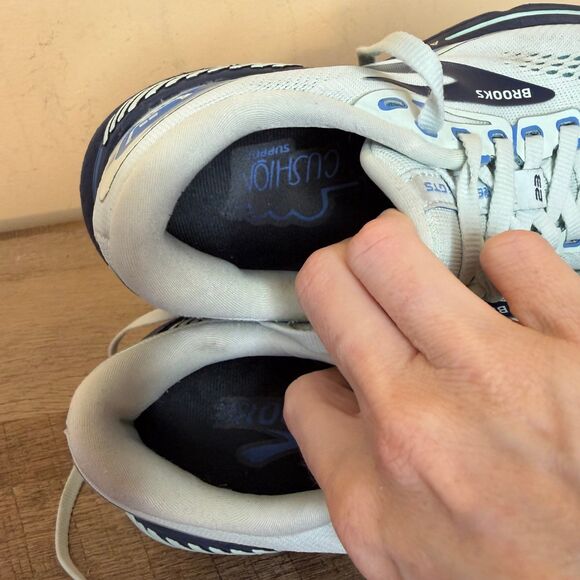 Women's Brooks Adrenaline GTS 23 size 6 shorts Blue Glass/Nile Blue/Marina - Picture 7 of 10